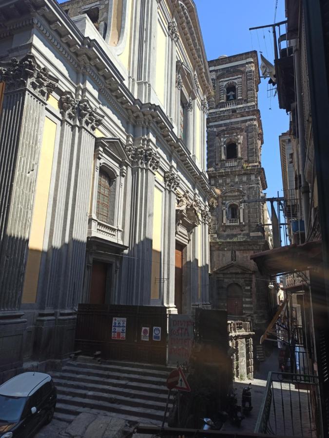Stanza di Ellena Hotel Napoli Esterno foto